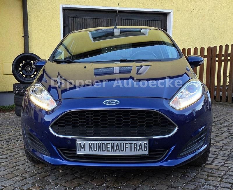 Gebraucht Ford Fiesta Trend 95 PS (69 kW) 2016 Blau Kleinwagen