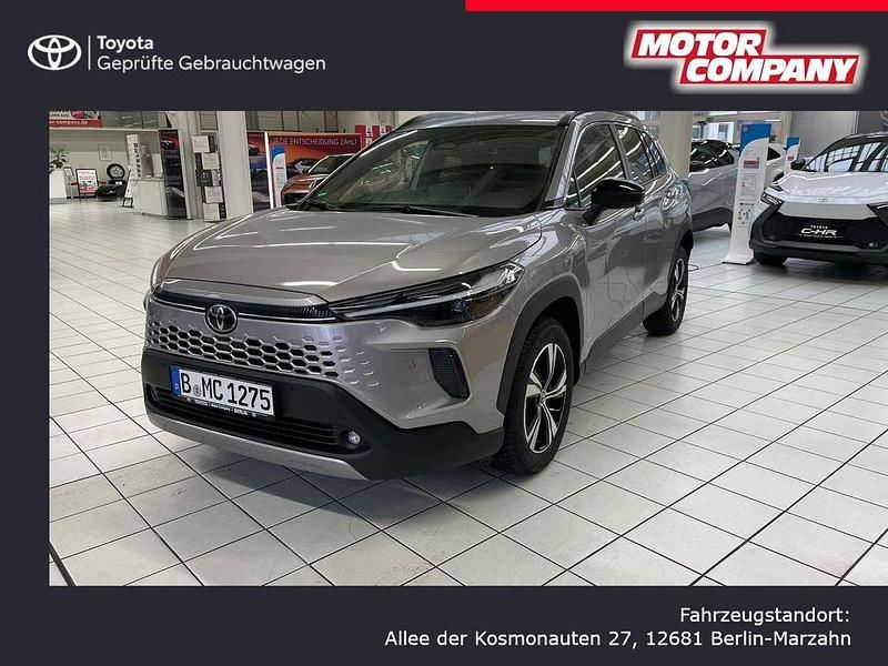 Grau Gebraucht 2025 Toyota Corolla Cross SUV | 42.940 € (Teuer) - Bild 1/4