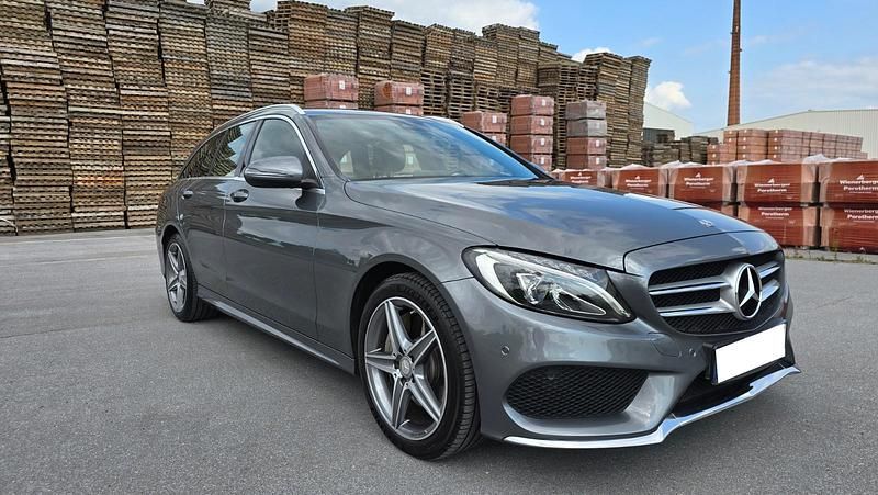 Grau Gebraucht 2017 Mercedes C400 Kombi | 23.990 € (Fairer Preis) - Bild 1/4