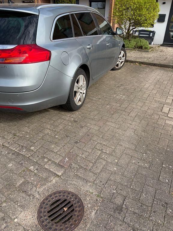 Gebraucht Opel Insignia 160 PS (117 kW) 2011 Blau Kombi