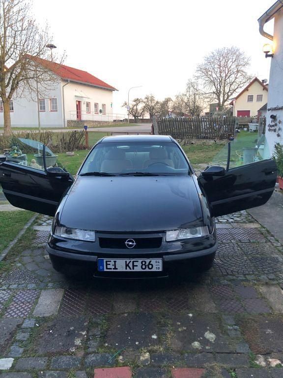 Gebraucht Opel Calibra 136 PS (100 kW) 1996 Schwarz Coupé