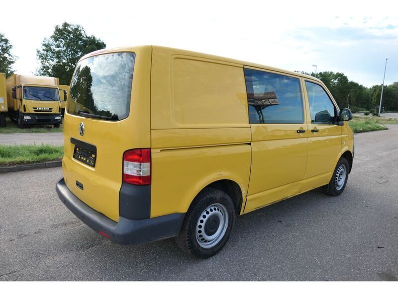 Gebraucht VW T5 84 PS (61 kW) 2011 Ginstergelb r1032 Van