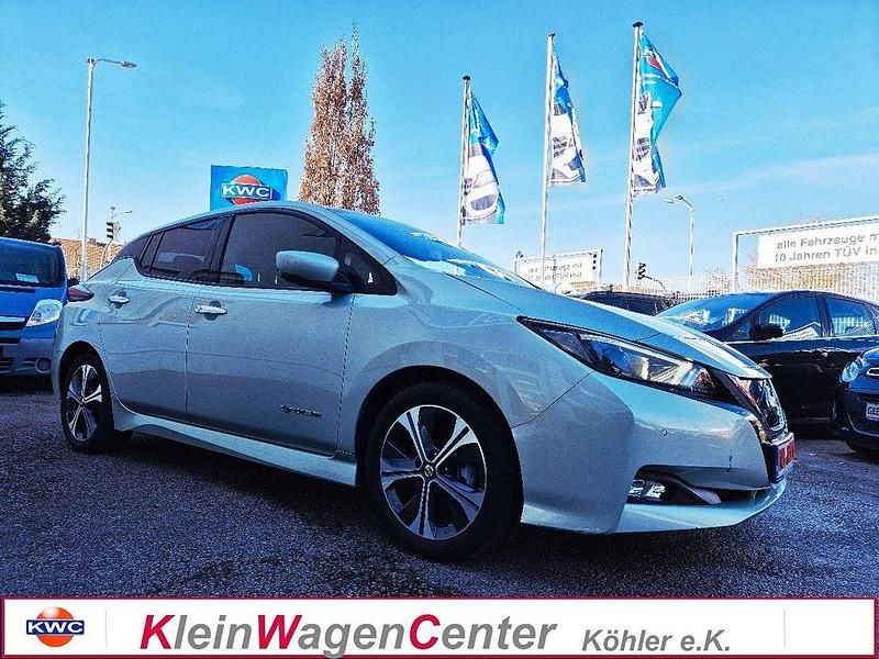 Gebraucht Nissan Leaf 110 kW (150 PS) 2018 Blau Kleinwagen