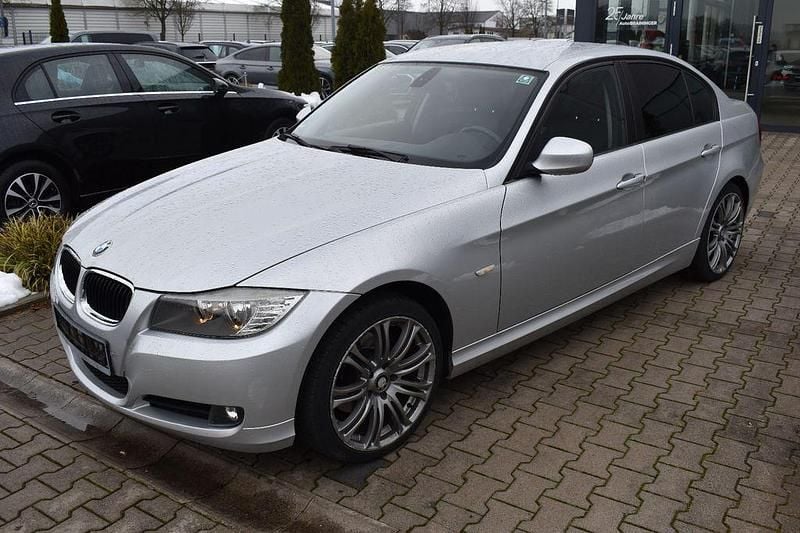 Gebraucht BMW 320 Comfort Edition 184 PS (135 kW) 2010 Silber Limousine