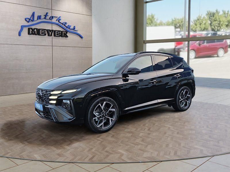 Abyss black Neu 2025 Hyundai Tucson N Line SUV | 33.944 € (Fairer Preis) - Bild 1/4