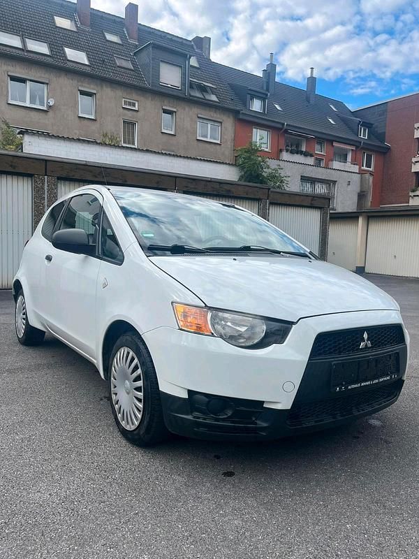 Weiß Gebraucht 2009 Mitsubishi Colt Kleinwagen | 2.199 € (Fairer Preis) - Bild 1/4