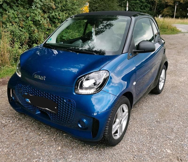 Blau Gebraucht 2022 Smart ForTwo Electric Drive Kleinwagen | 11.300 € (Fairer Preis) - Bild 1/4