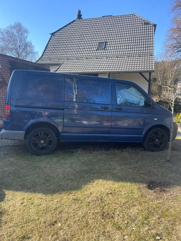 Second-hand VW T5 Basis 2005 Albastru Van