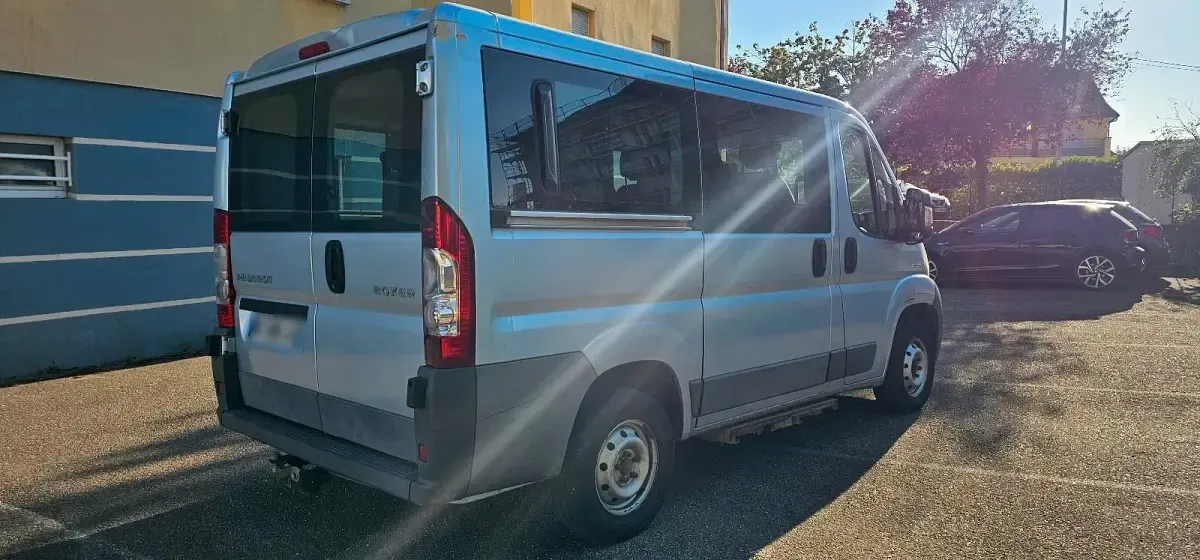 Gebraucht Peugeot Boxer 100 PS (73 kW) 2009 Andere farben Van