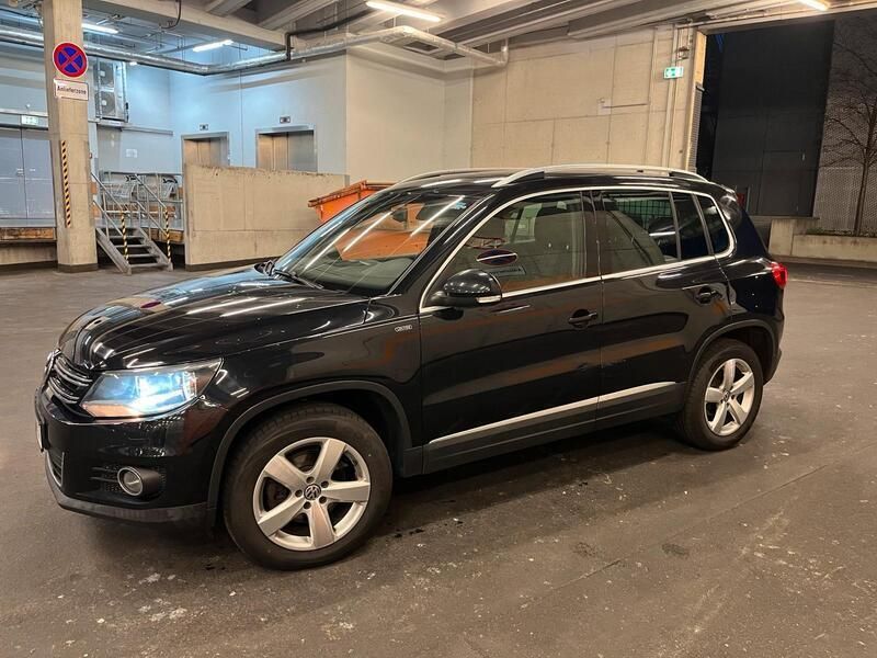 Schwarz Gebraucht 2016 VW Tiguan LOUNGE SUV | 13.199 € (Superpreis) - Bild 1/4