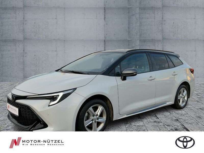 Dynamic grey silber metallic, Gebraucht 2024 Toyota Corolla Kombi | 36.890 € (Teuer) - Bild 1/4