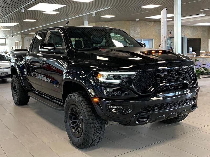 Schwarz Gebraucht 2022 Dodge Ram Abholung | 89.999 € (Guter Preis) - Bild 1/4