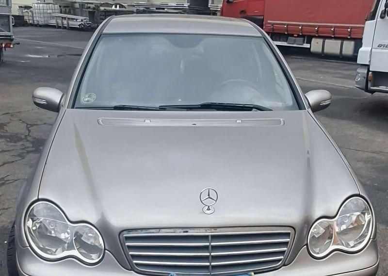 Silber Gebraucht 2006 Mercedes C280 Avantgarde Limousine | 4.000 € (Fairer Preis) - Bild 1/4