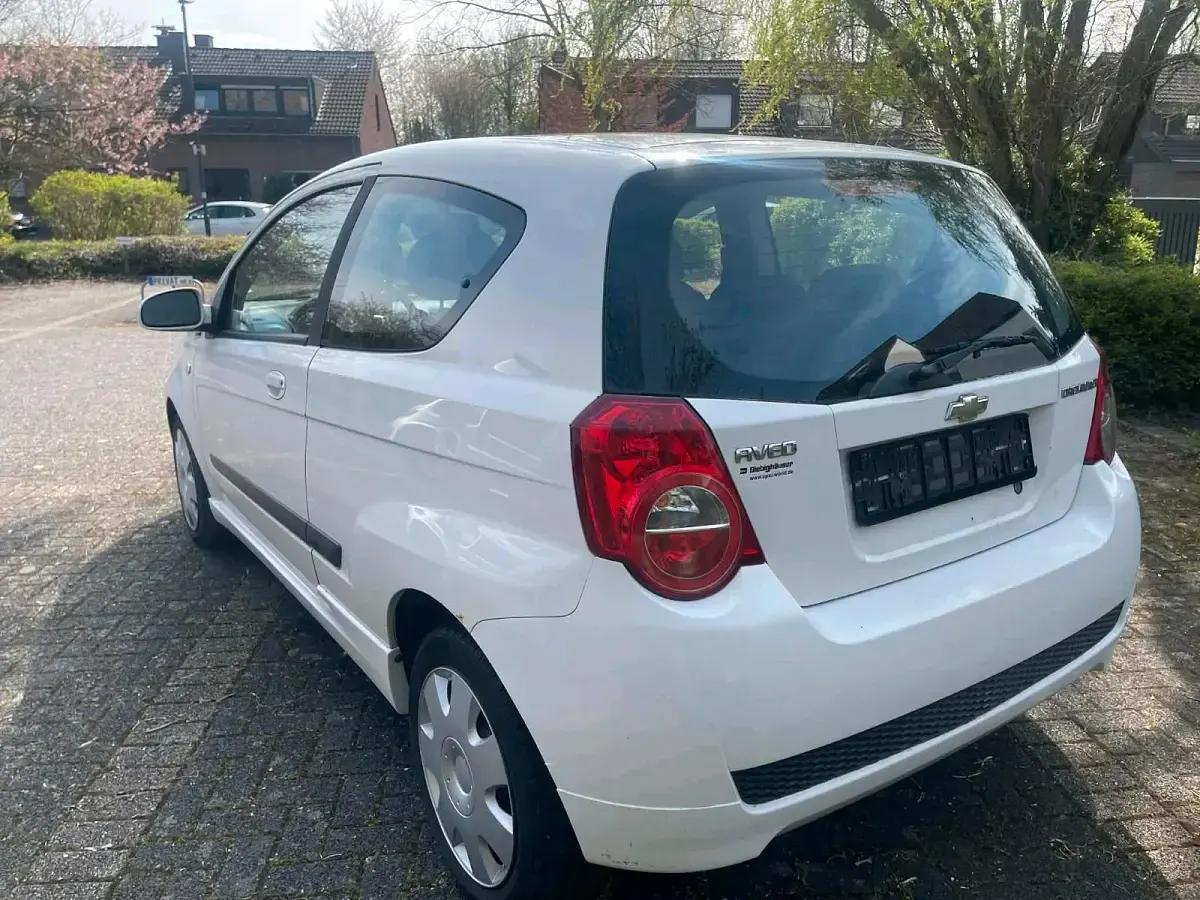 Używany Chevrolet Aveo 86 KM (63 kW) 2009 Biały Hatchback
