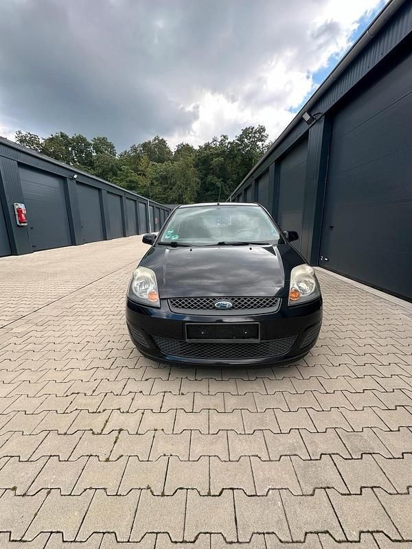 Blau Gebraucht 2008 Ford Fiesta Kleinwagen | 1.100 € (Guter Preis) - Bild 1/4