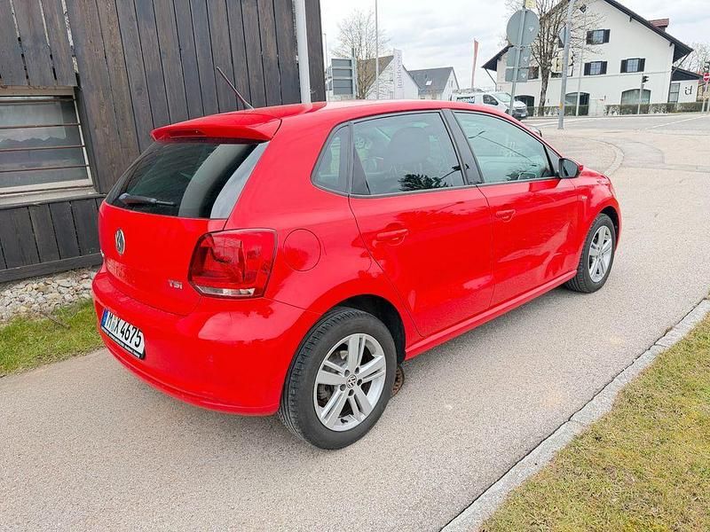 Gebraucht VW Polo Life 90 PS (66 kW) 2014 Rot Limousine