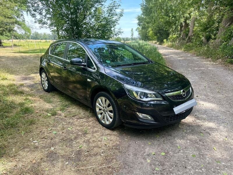Gebraucht 2012 Opel Astra Innovation Limousine | 2.100 € (Superpreis) - Bild 1/4
