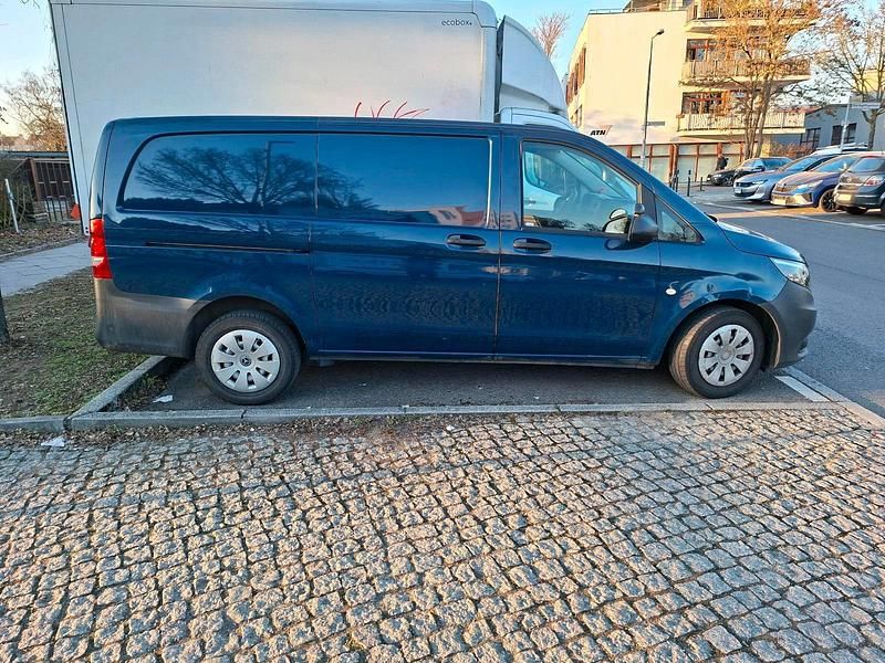 Gebraucht Mercedes Vito 88 PS (64 kW) 2015 Blau Van