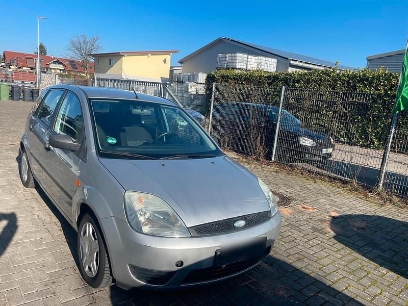 Gebraucht Ford Fiesta 2005 Silber Kleinwagen