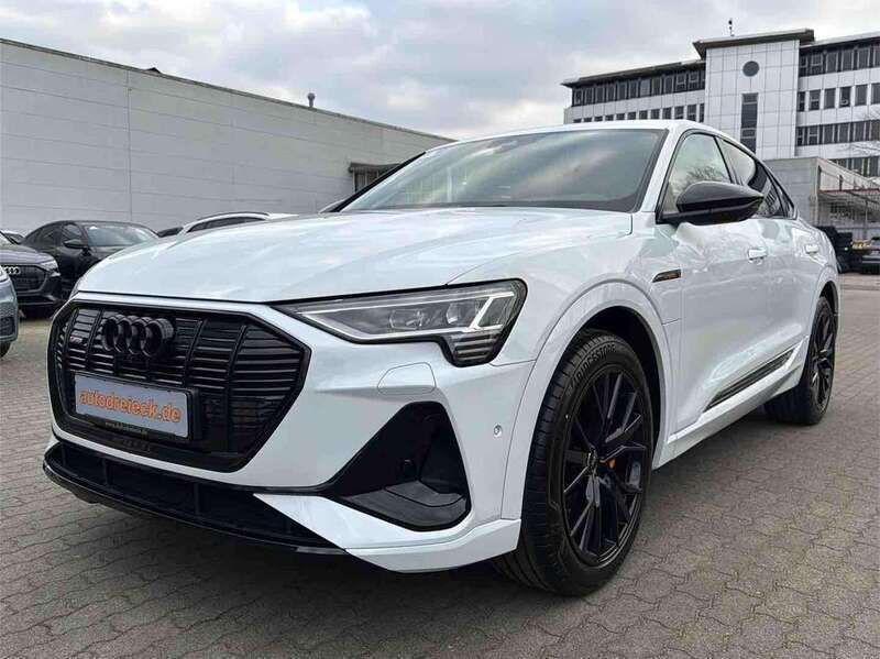 Weiß Gebraucht 2022 Audi e-tron Sportback Black Edition SUV | 41.950 € (Superpreis) - Bild 1/3