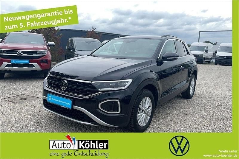 Deep black perleffekt Gebraucht 2024 VW T-Roc Life SUV | 20.820 € (Superpreis) - Bild 1/3