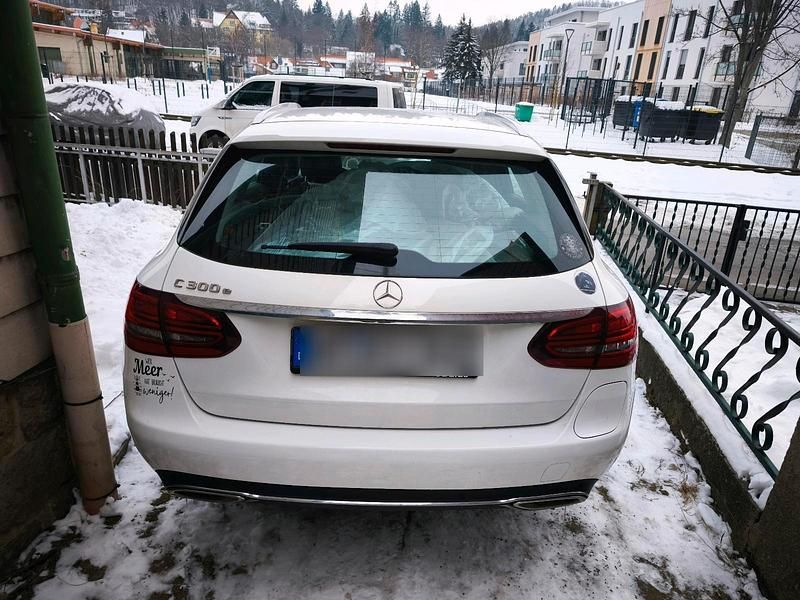 Gebraucht Mercedes C300e 320 PS (235 kW) 2021 Weiß Kombi