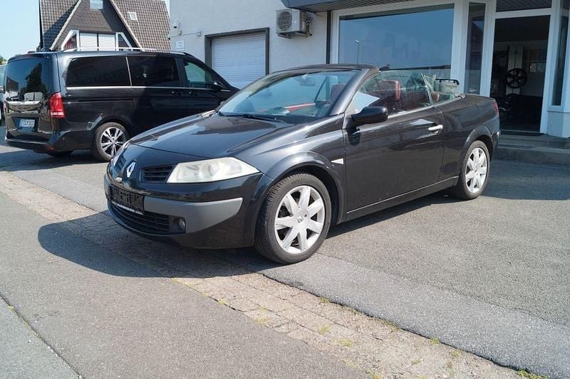 Schwarz Gebraucht 2007 Renault Mégane Cabriolet Dynamique Cabrio | 2.890 € (Fairer Preis) - Bild 1/4