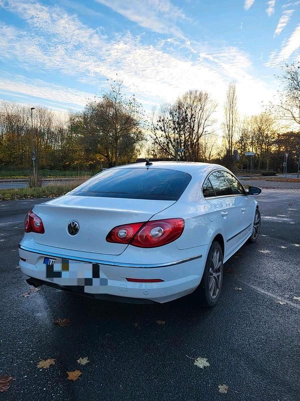 Gebraucht VW Passat 140 PS (102 kW) 2010 Weiß Coupé