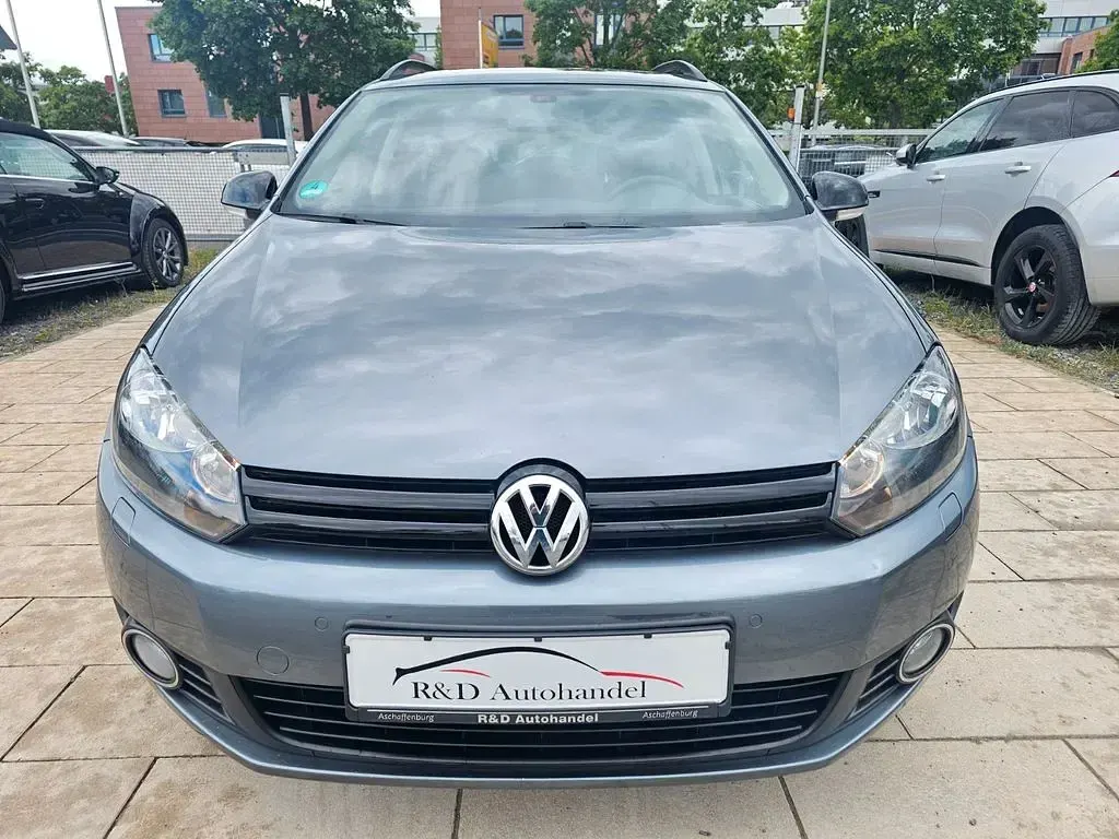 Gebraucht VW Golf VI Match 105 PS (77 kW) 2012 Grau Kleinwagen