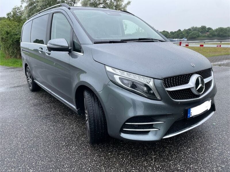 Grau Gebraucht 2019 Mercedes V300 Exclusive Van / Kleinbus | 55.999 € (Superpreis) - Bild 1/4