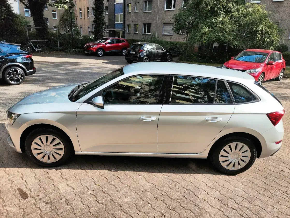 Gebraucht Skoda Scala 95 PS (69 kW) 2021 Silber Kleinwagen