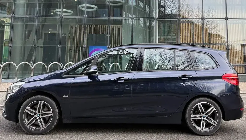 Gebraucht BMW 220 Gran Tourer Sport Line 190 PS (139 kW) 2016 Blau Van / Kleinbus