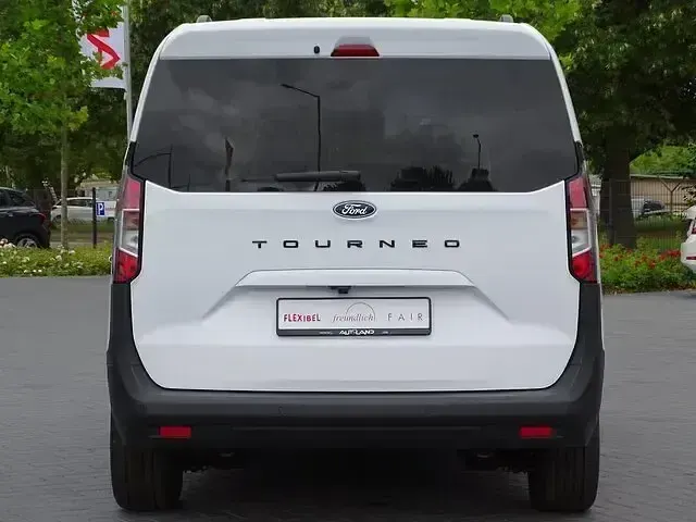 Gebraucht Ford Tourneo Courier Titanium 125 PS (91 kW) 2025 Weiß Van / Kleinbus