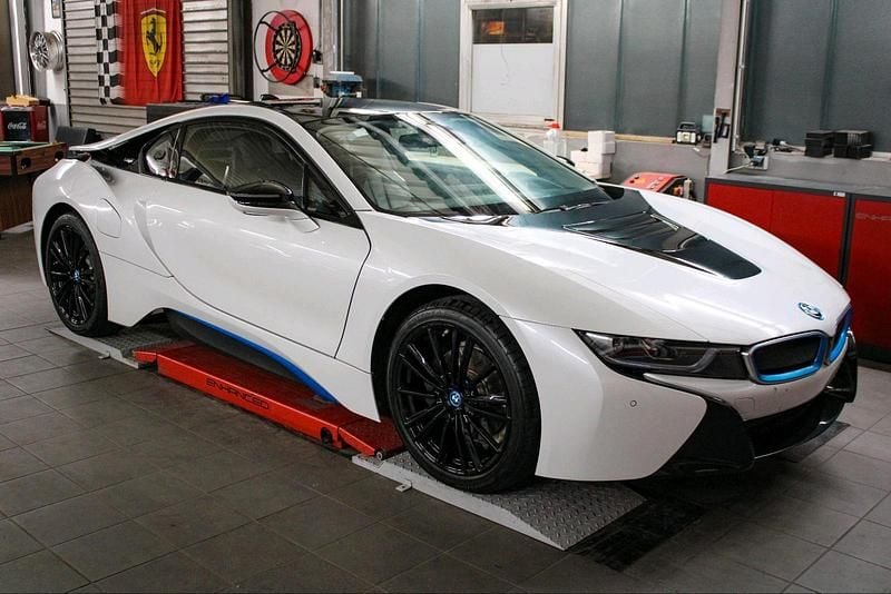 Gebraucht BMW i8 Performance 374 PS (275 kW) 2019 Weiß Coupé