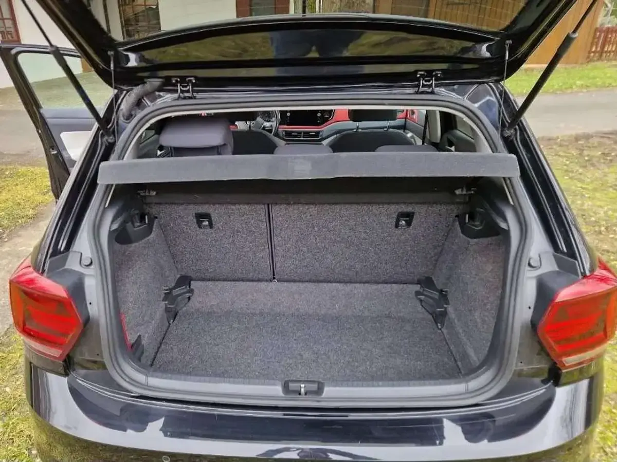 Gebraucht VW Polo Comfortline 90 PS (66 kW) 2018 Schwarz Kleinwagen