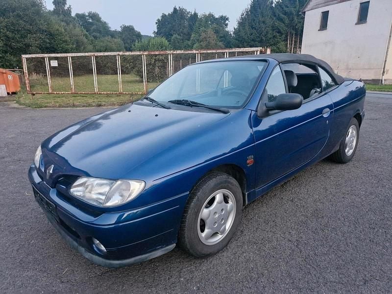 Blau Gebraucht 1997 Renault Mégane Cabriolet Cabrio | 770 € (Superpreis) - Bild 1/4