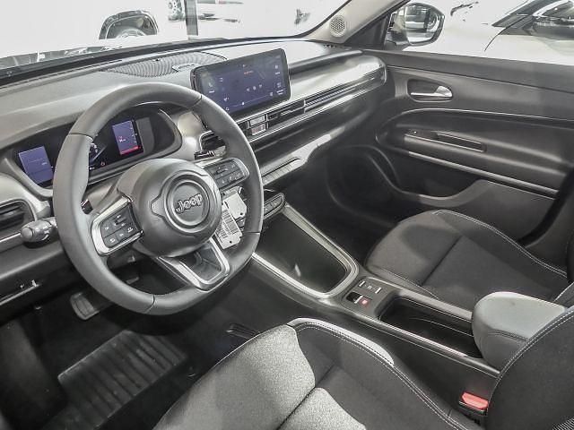 Neu Jeep Avenger Altitude 101 PS (74 kW) 2025 SUV