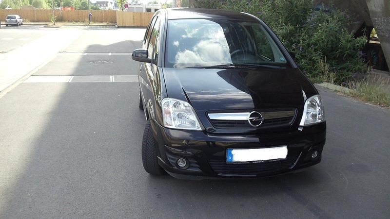 Schwarz Gebraucht 2007 Opel Meriva Van / Kleinbus | 1.990 € (Fairer Preis) - Bild 1/4