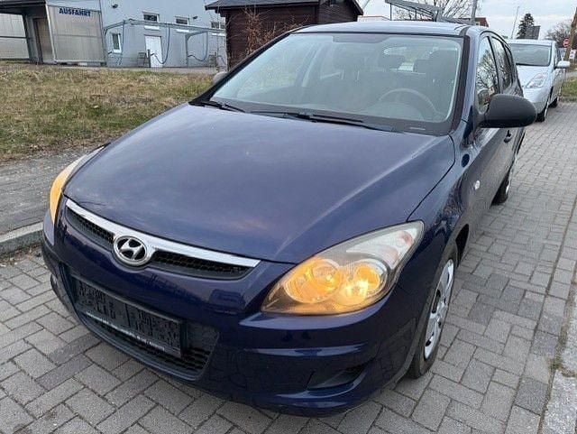 Gebraucht Hyundai i30 Edition+ 109 PS (80 kW) 2009 Blau Limousine