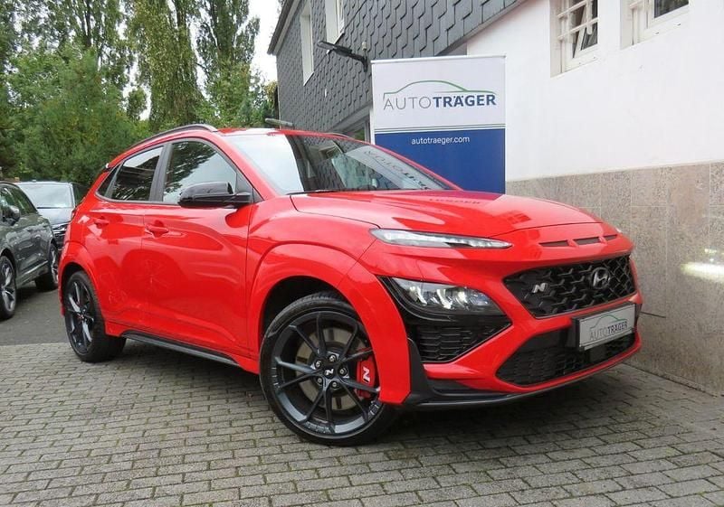 Rot Gebraucht 2023 Hyundai Kona Comfort SUV | 30.490 € (Guter Preis) - Bild 1/4