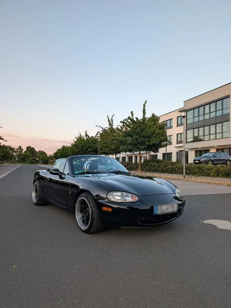 Gebraucht Mazda MX5 140 PS (102 kW) 1998 Schwarz Cabrio