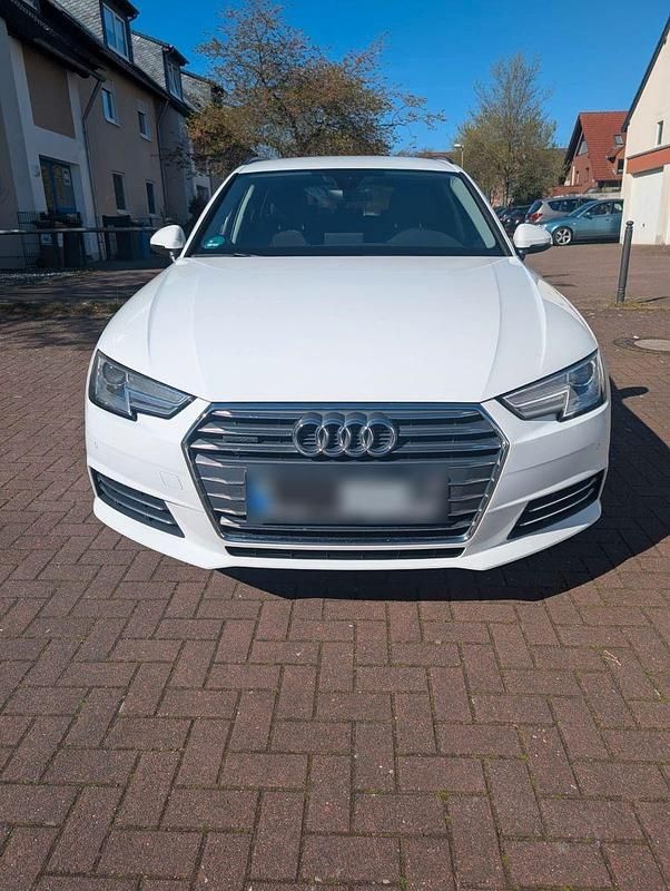 Gebraucht Audi A4 190 PS (139 kW) 2018 Weiß Kombi