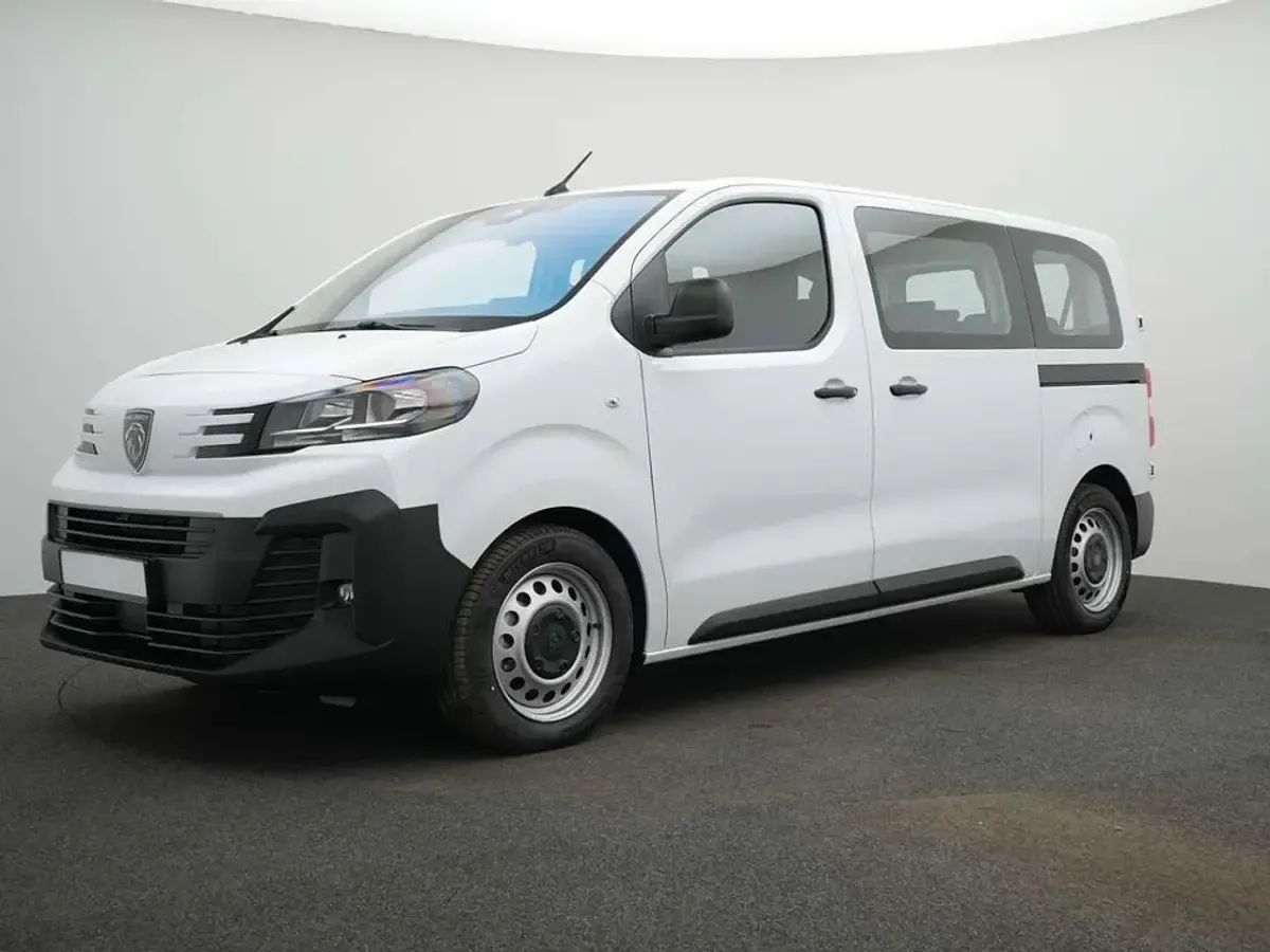 Gebraucht Peugeot Expert 179 PS (131 kW) 2026 Kaolinweiß Van