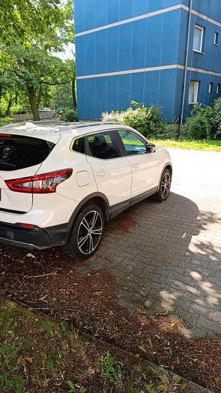 Weiß Gebraucht 2018 Nissan Qashqai SUV | 10.000 € (Superpreis) - Bild 1/4