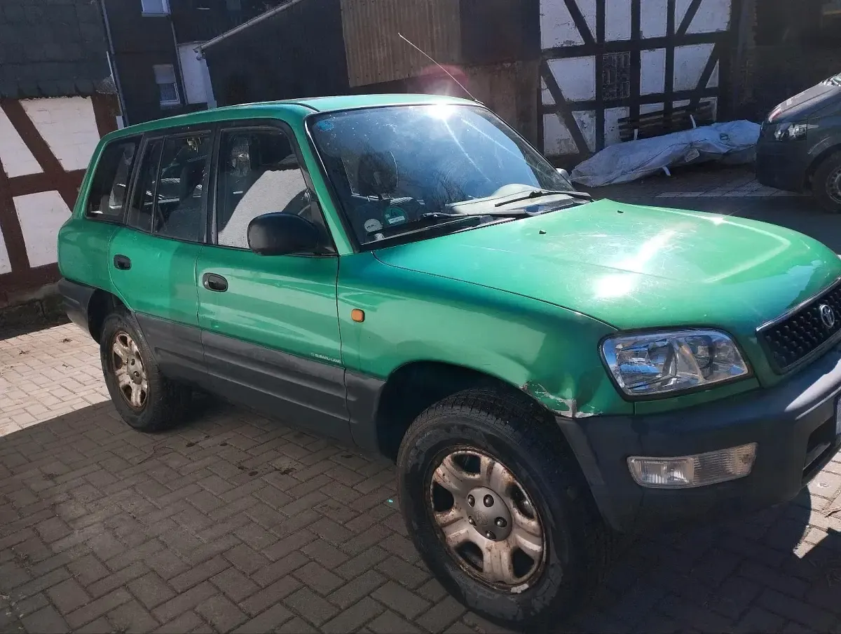 Gebraucht Toyota RAV4 128 PS (94 kW) 1999 Grün SUV