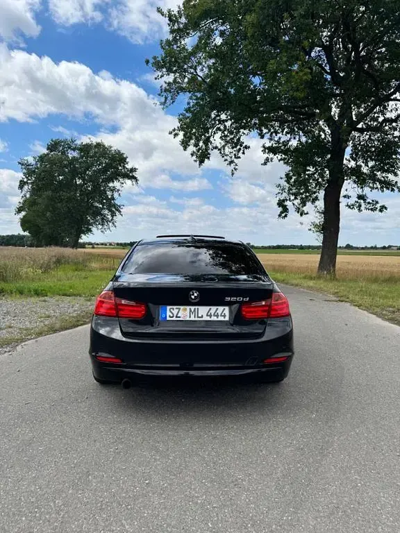 Gebraucht BMW 320 Shadowline 184 PS (135 kW) 2013 Schwarz Limousine
