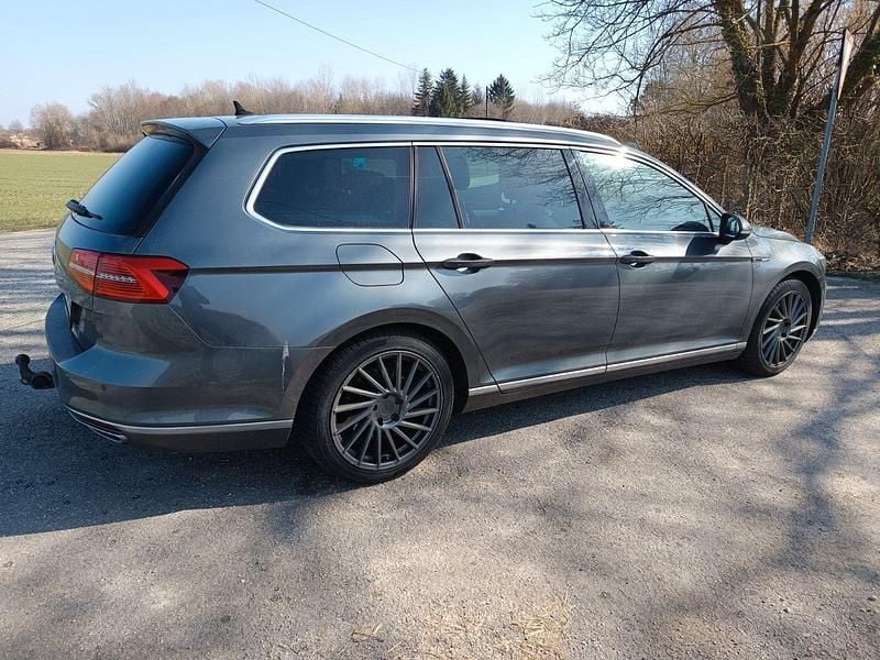 Second-hand VW Passat Highline 239 CP (175 kW) 2015 Gri Berlinǎ