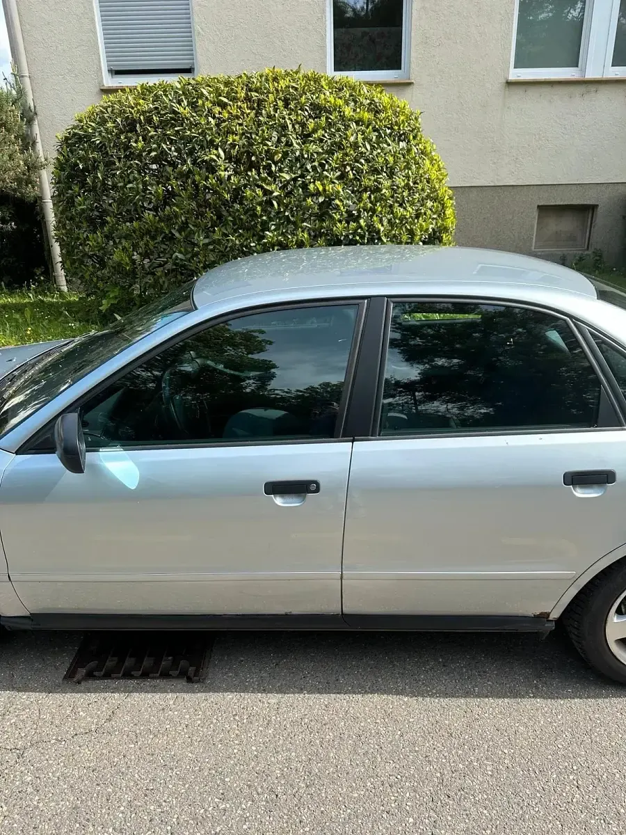 Gebraucht Audi A4 Basis 125 PS (91 kW) 1996 Silber Limousine