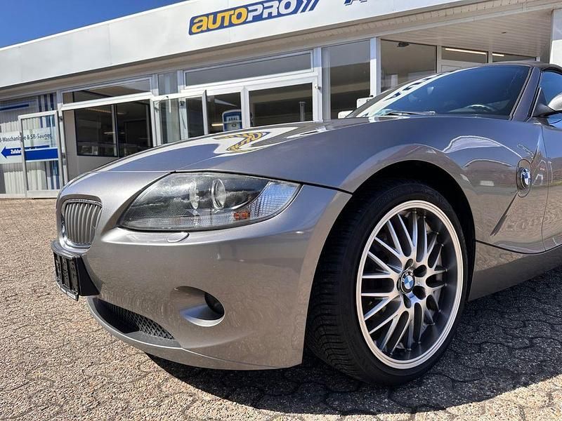 Gebraucht BMW Z4 Sport Line 170 PS (125 kW) 2005 Grau Cabrio