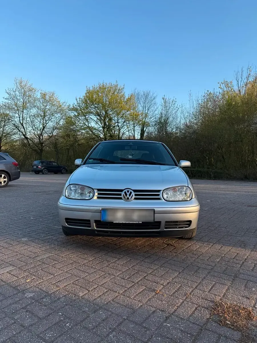 Gebraucht VW Golf 115 PS (84 kW) 2002 Silber Cabrio
